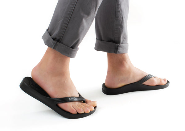 Why Arch Support Thongs Outshine Traditional Thongs
